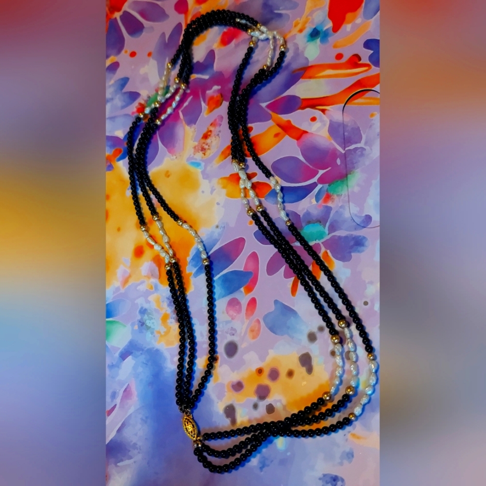 Vintage Rice Pearl and Black Bead Necklace